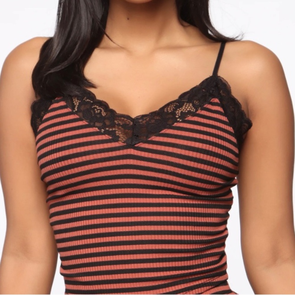 Pink and black striped crop with lace from bozzolo size s
